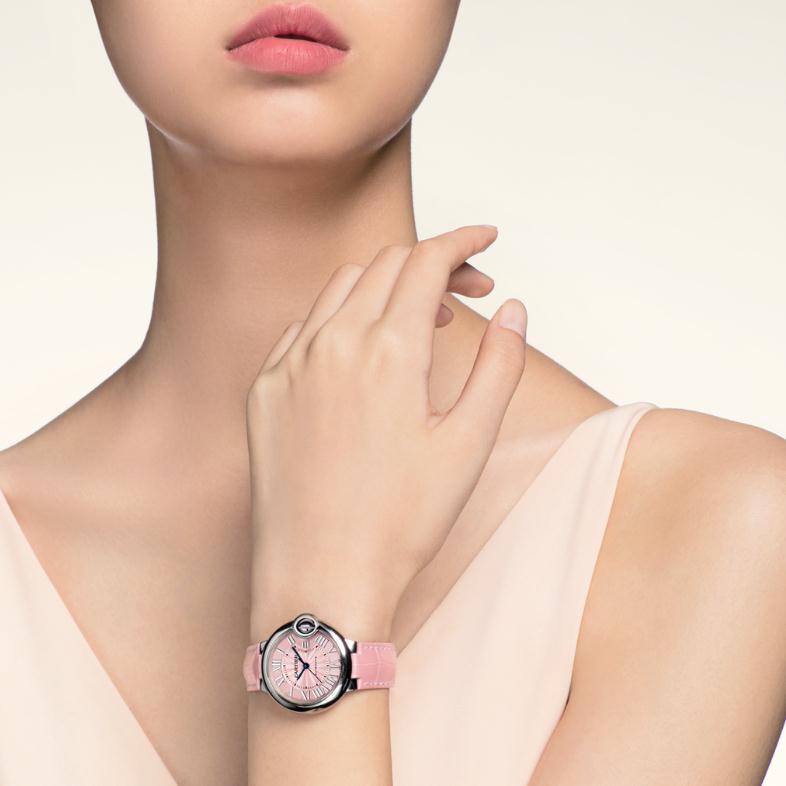 The pink leather straps replica Ballon Bleu De Cartier WSBB0002 watches have pink dials.